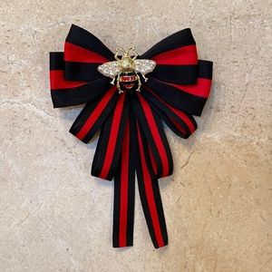 Beaded bee broach/pin great for outfit, coat, scarf, or purse! “Gucci-esque”